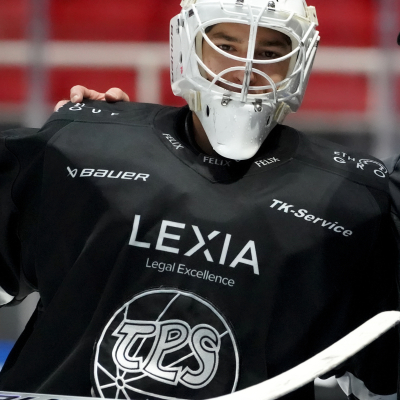 Niittymäki turvaa sitkeän TPS:n selustan: ”Me käännetään maalin pelejä voitoiksi”