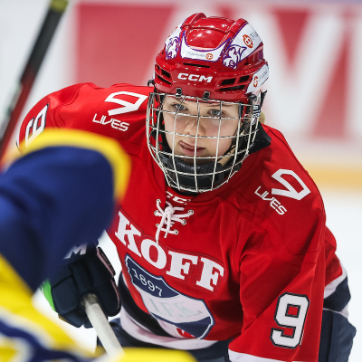 Tunturi-Kiekon kasvatti Emma Lappalainen takoo nyt isoja maaleja Stadin kirkkaissa valoissa – Leijonat TV pauhaa Ivalossakin 