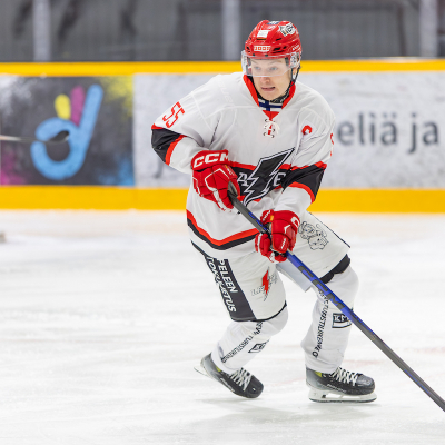 Laser HT:n lentokeli kantoi oululaiset finaaleihin – Järvenpäässä hurja maratontrilleri 