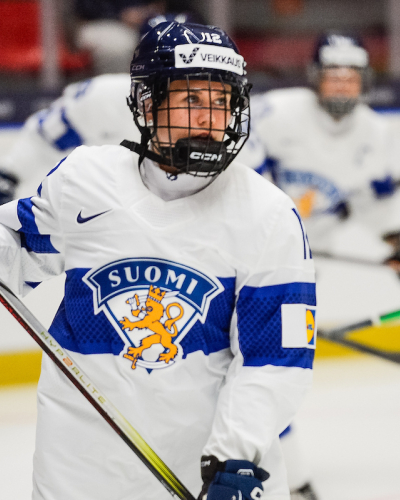 Henkilökuva: 16-vuotiaana viime olympialaisissa debytoinut Naisleijonien Sanni Vanhanen: “Onhan se kaikkien urheilijoiden unelma”