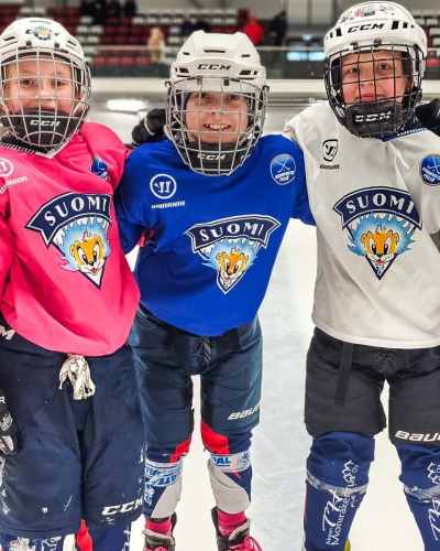 Tyttökiekkoviikko keräsi tapahtumillaan kaukaloon yli 500 osallistujaa ympäri Suomen! 