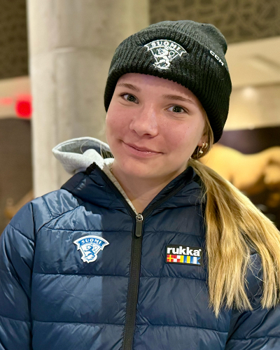 Kaliforniasta Tyttöleijoniin – Sharks-organisaatiossa pelaava Saimi Pesola: ”Olen tosi ylpeä ja iloinen kutsusta maajoukkueeseen”