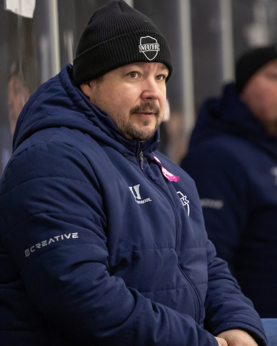 Muik Hockey ei anna tuloksen ohjata tekemistä – päävalmentaja Jani Tuomivirta: "Mahdollisimman hyvää lätkää päivästä toiseen"