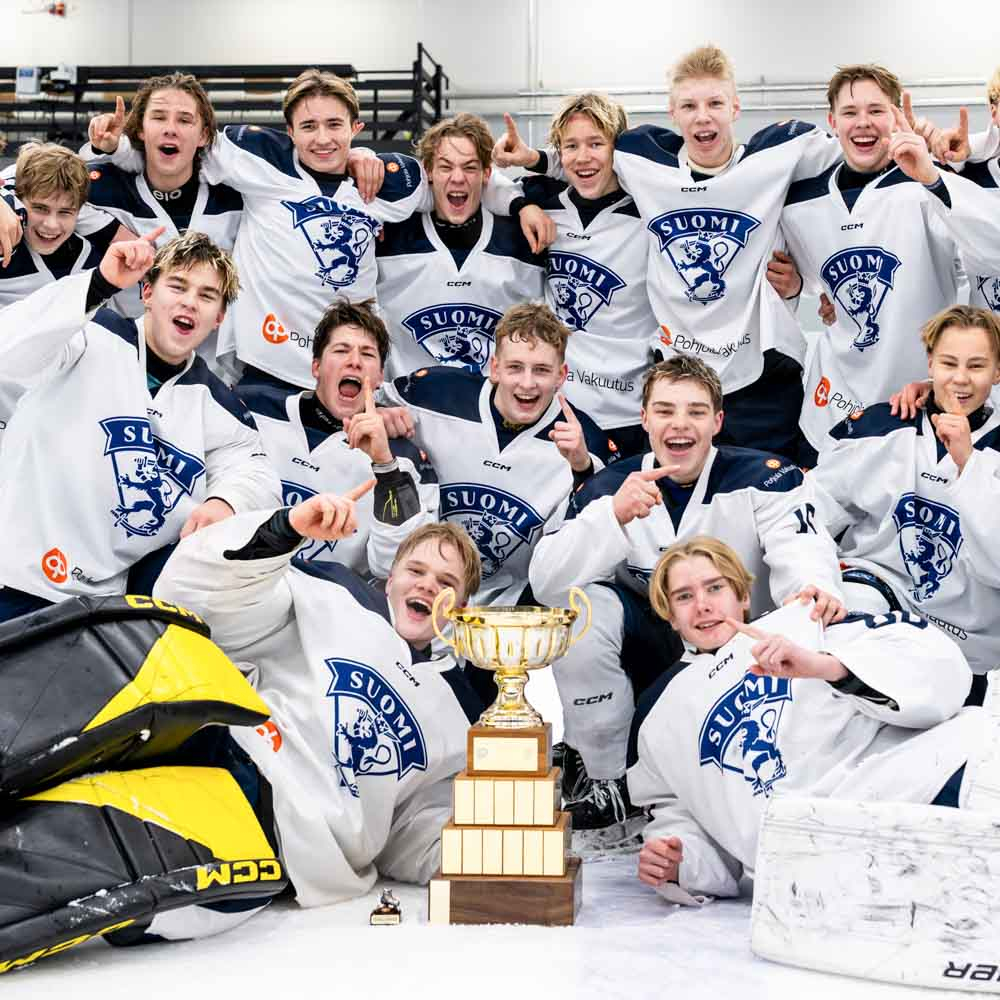 Juhlitaan! Hantat-joukkueen riemua Pohjola-leirin turnauksen huipennuttua