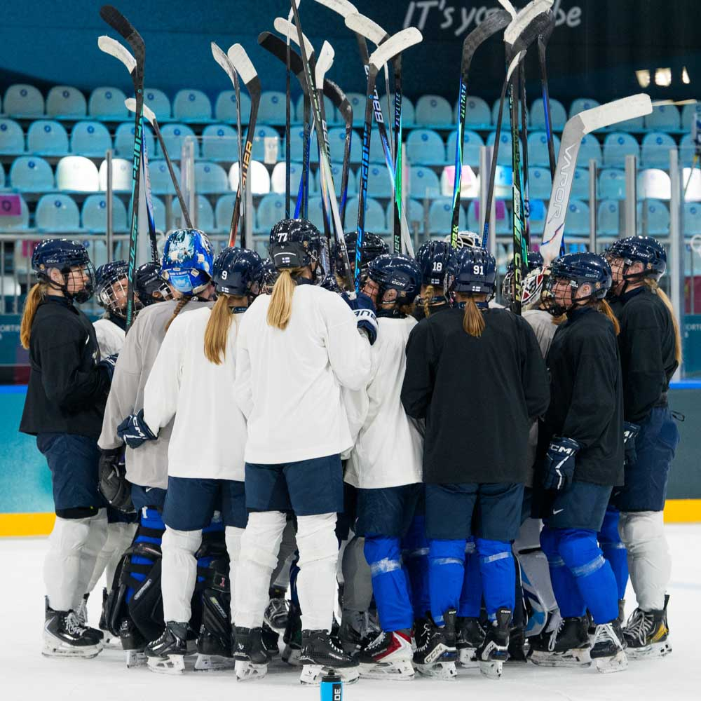 Kuvia olympiajoukkueen harjoituksissa – Turnaus käyntiin torstaina Kanada-ottelulla