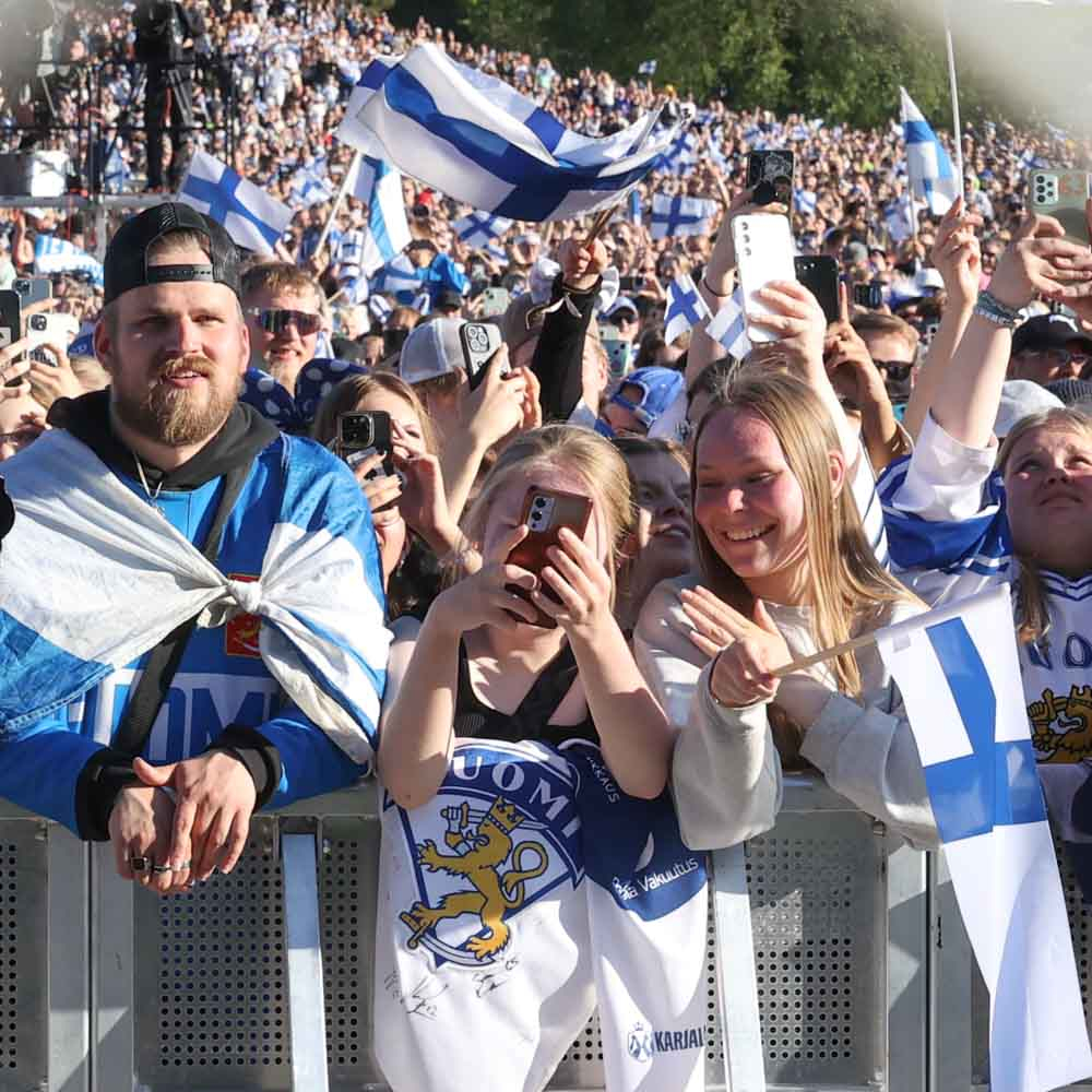 Huuda ja koe uudelleen Leijonien kultajuhla – Tässä upea kahden minuutin videokooste!