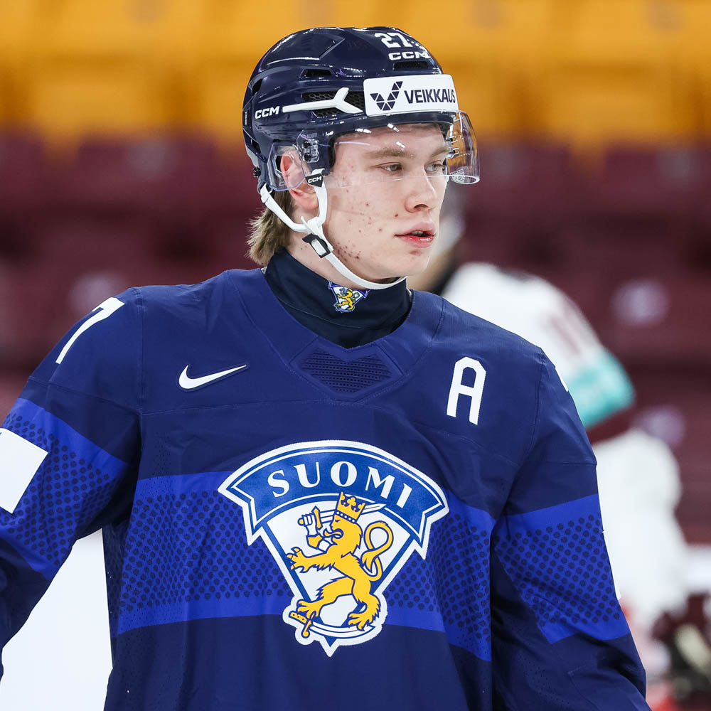 Nuoret Leijonat näillä kentällisillä MM-kisojen Kanada-otteluun – Lähetys TV5 ja HBO Max uudenvuodenyönä kello 3.30