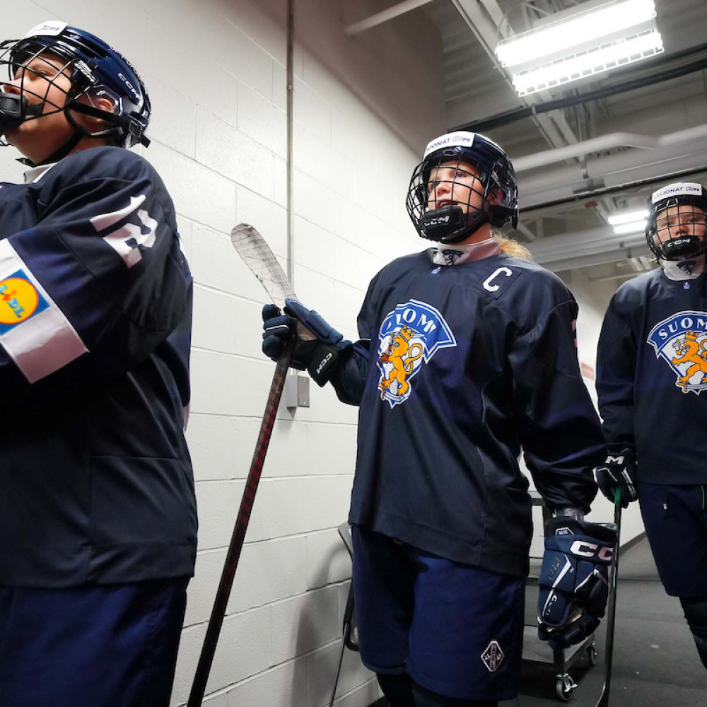 Tyttöleijonat Yhdysvaltoja vastaan näillä kentällisillä – Ottelu alkaa klo 19.30, lähetys TV5 -kanava ja HBO Max