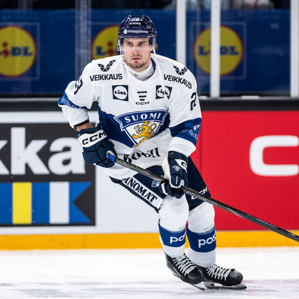 Leijonapuolustaja Santeri Hatakalla loistava alku – Ensimmäinen vaihto ja heti pisteille