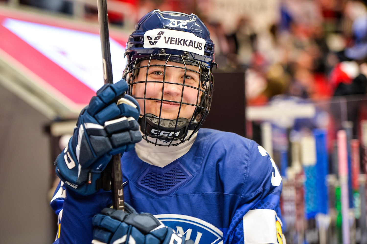 Naisleijonien Emilia Vesa voitokkaan MM-puolivälierän jälkeen: "Voimme haastaa minkä tahansa joukkueen" 