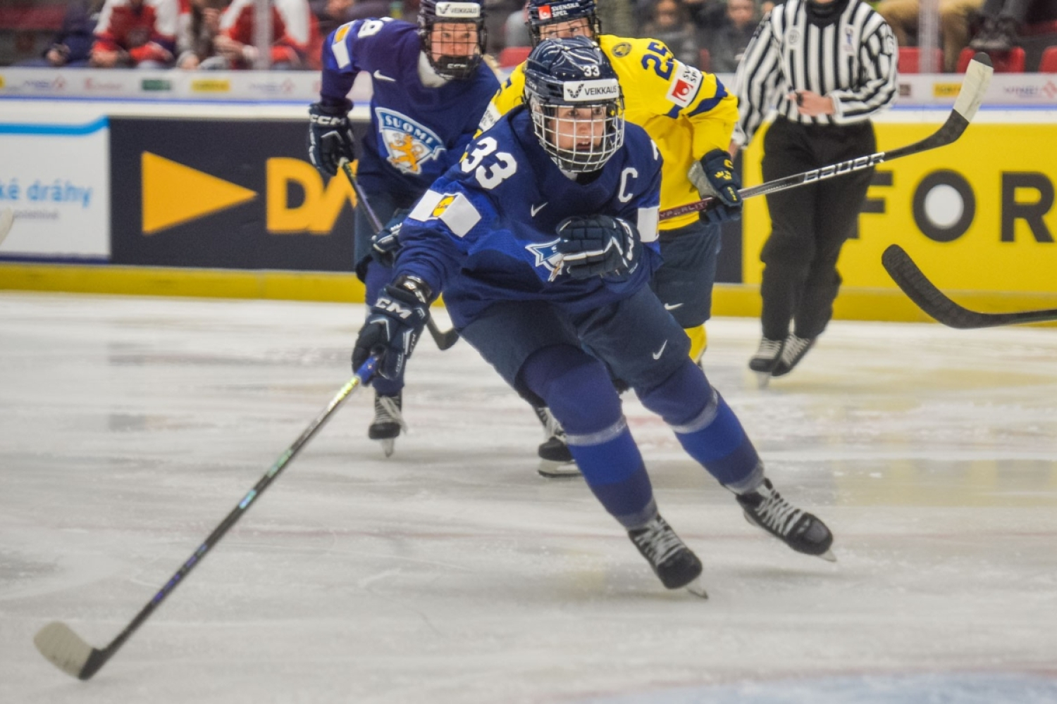 Naisleijonien kapteeni Michelle Karvinen luottavaisena Kanada-välieräpelin alla: "Olemme keskittyneitä ja valmiita"