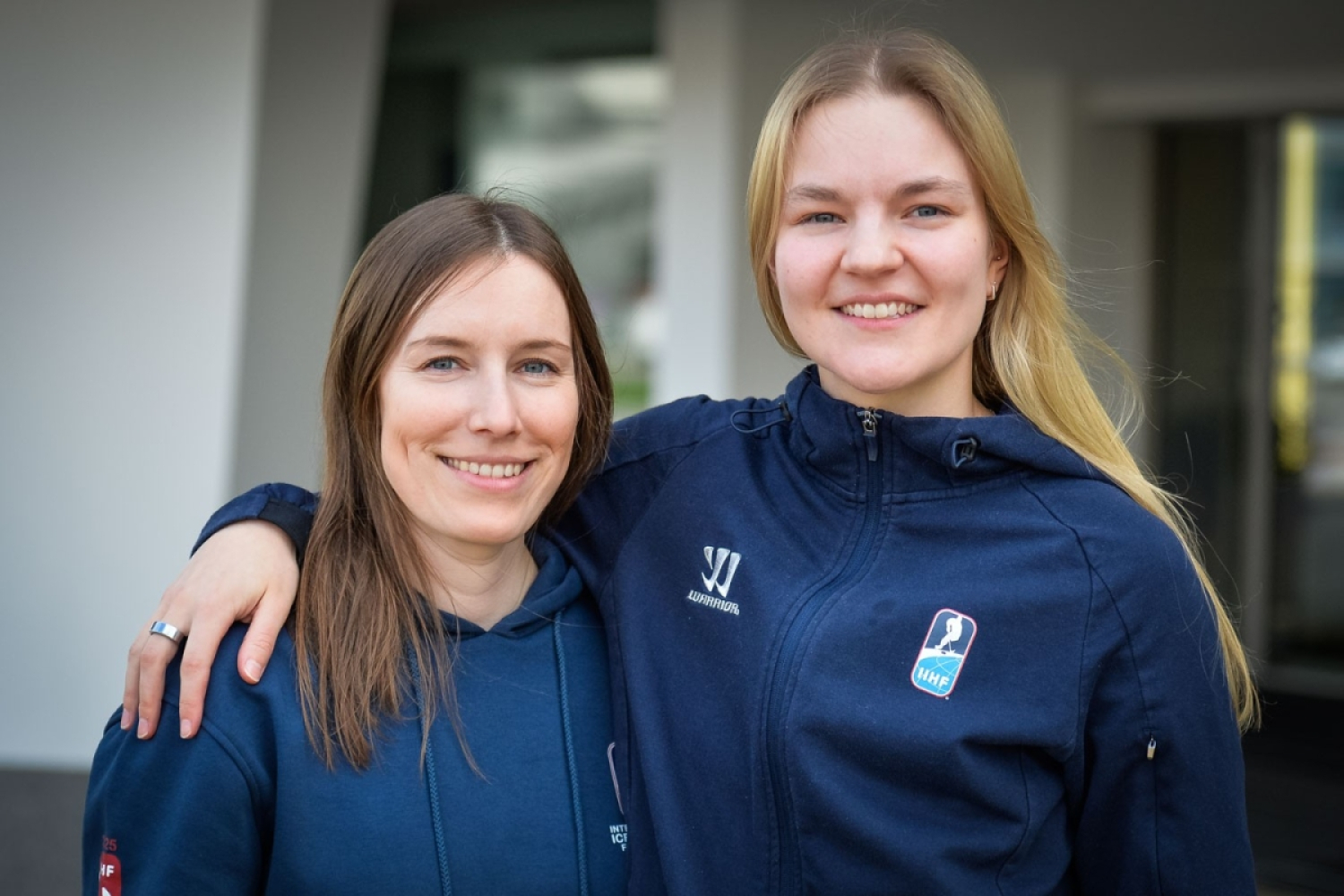 Anniina Nurmi ja Tiina Saarimäki elävät MM-kisaunelmaansa tuomarien joukkueessa: "Kisat ovat aina kauden kruunu" 