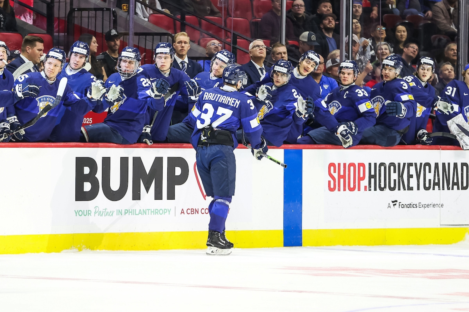 Nuorten Leijonien MM-kisapaidat nyt huutokaupassa! 