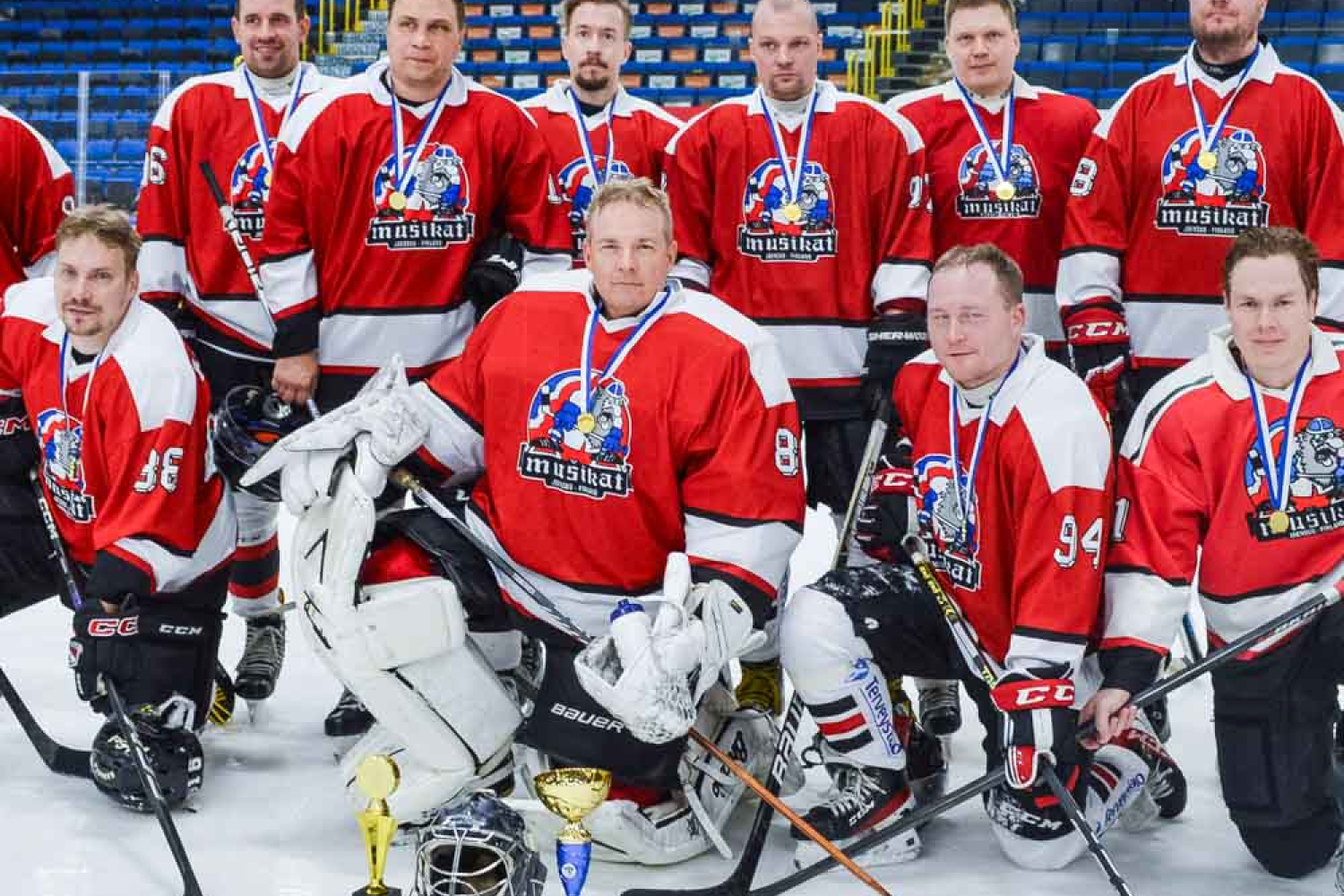 SM-mitalejakin jaettiin! Harrastekiekon South Carelia Hockey Tournament pelattiin 49. kerran – Nämä joukkueet menestyivät