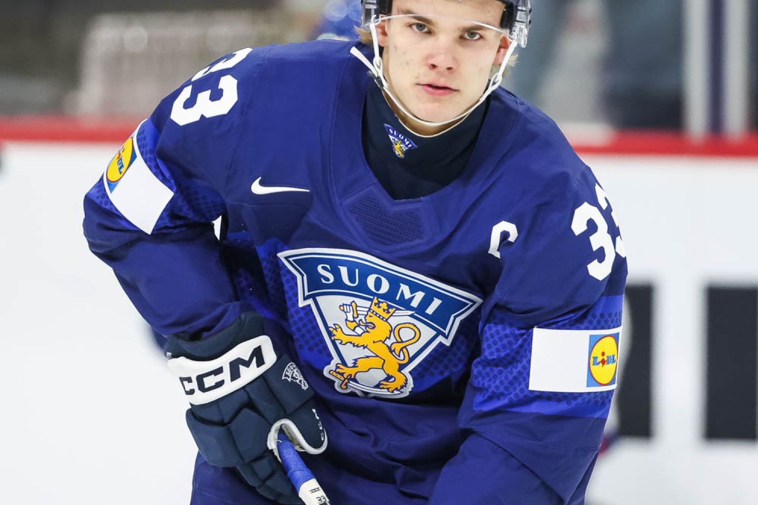 Suomi–Ruotsi! Nuoret Leijonat näillä kentällisillä MM-välieräotteluun – Lähetys TV5 ja HBO Max sunnuntaina kello 23.30