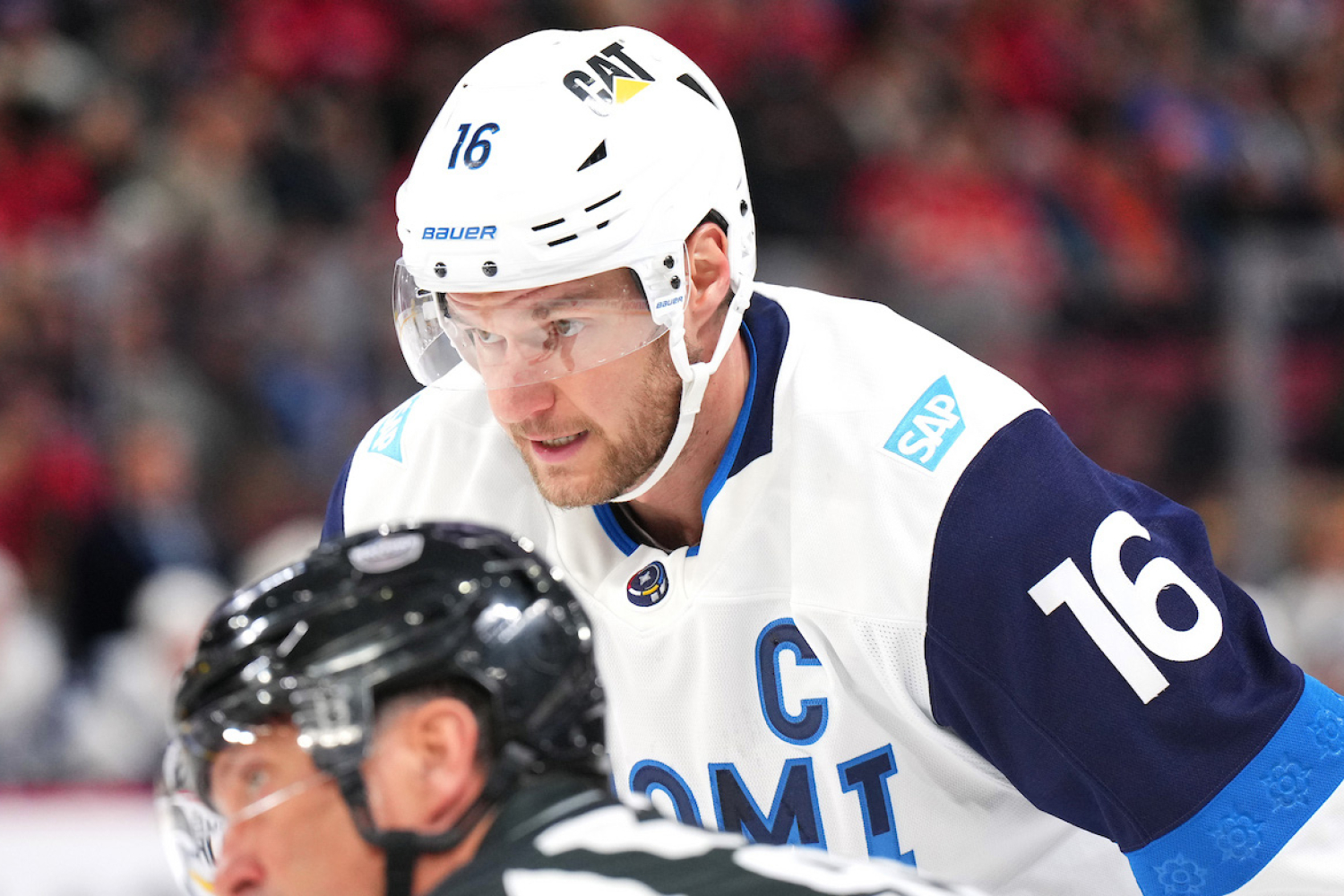 Aleksander Barkov sivuun olympialaisista - Pennanen: "Todella pettynyt olo Barkovin puolesta"