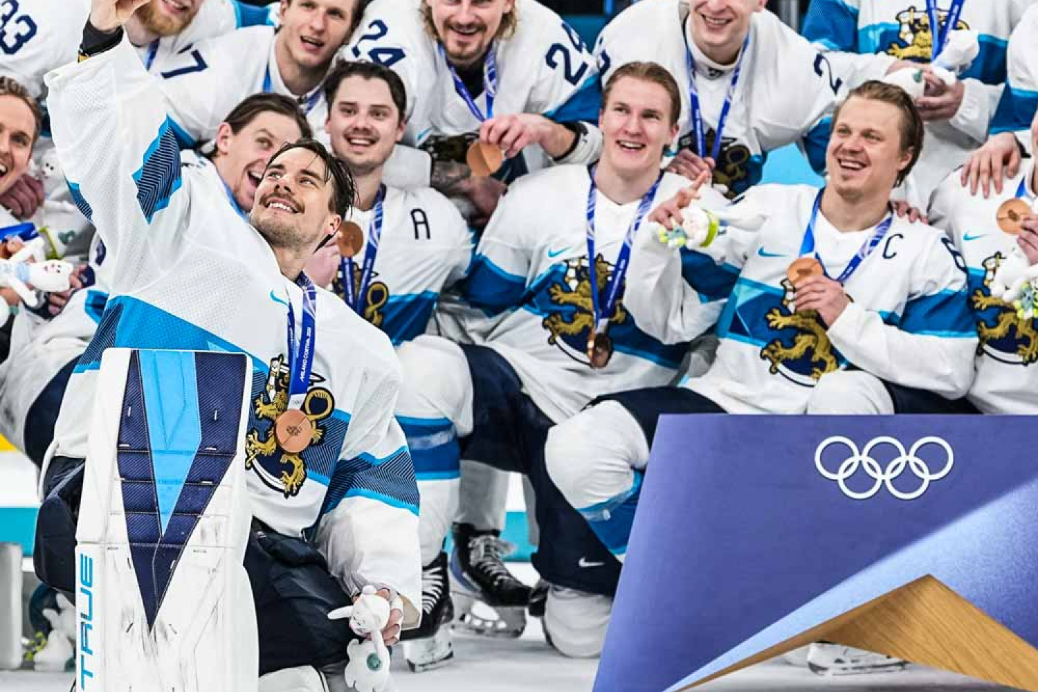 Olympiapronssia! Suomi iski kuusi kiekkoa Slovakian verkkoon