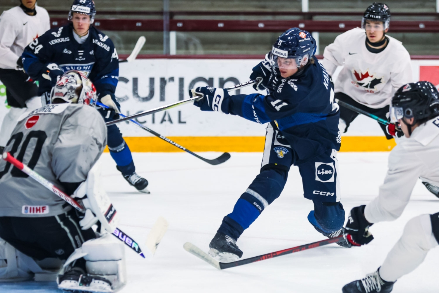 "Hieno peli ja hieno voitto" – Nuoret Leijonat kaatoi Kanadan 6–3 – Kalto ja Koivu tehokkaina 