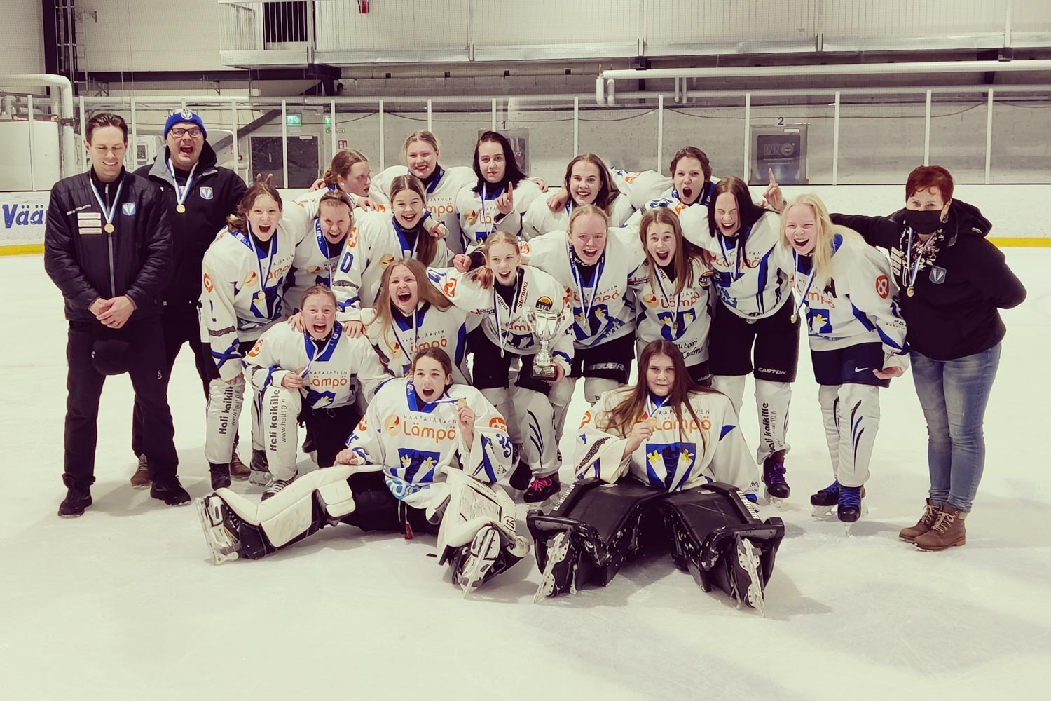 Kiilat Hockey voitti U16-tyttöjen Suomen mestaruuden – SM-mitaleista pelattiin Kuopiossa
