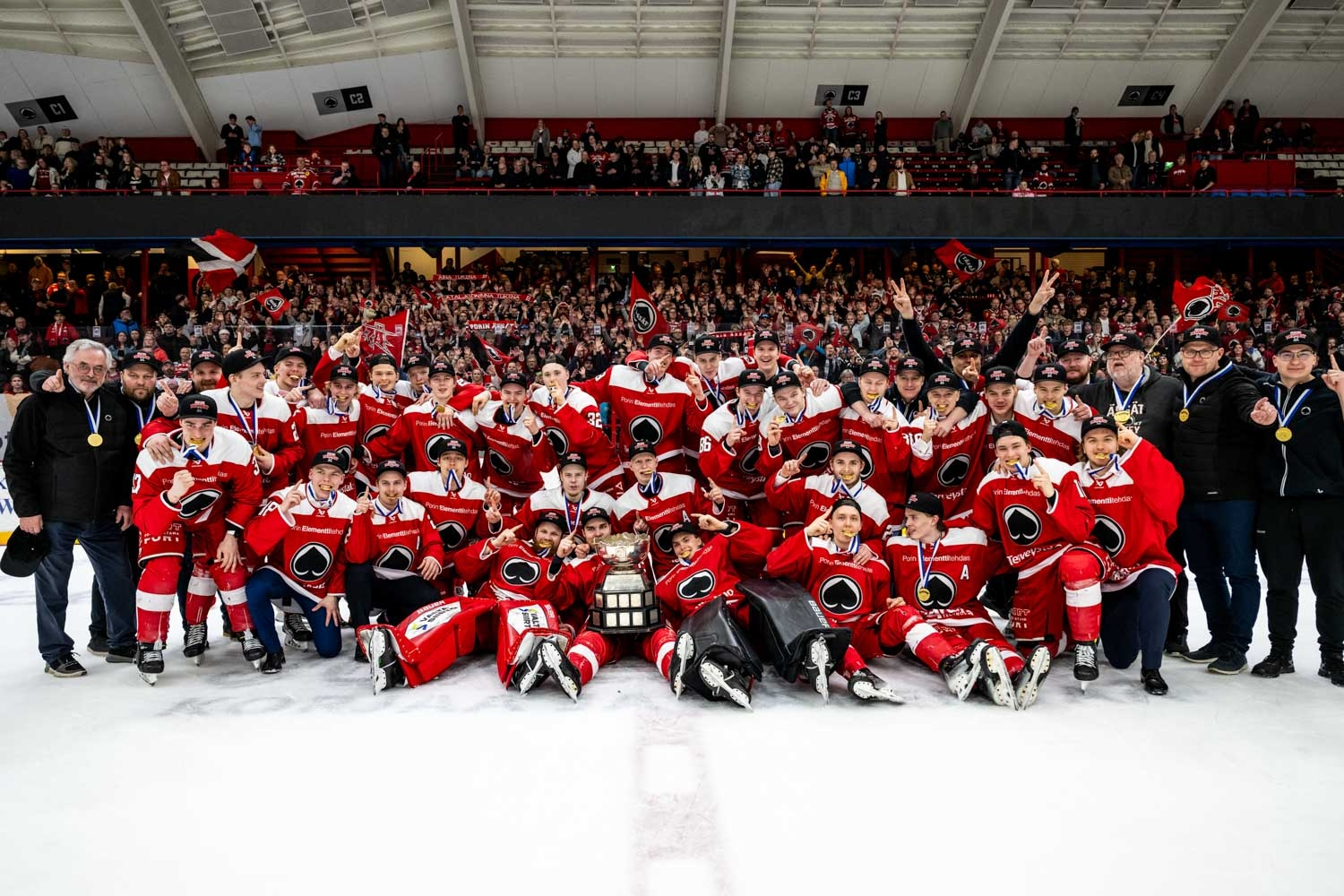 Ässät U20 SM-sarjan mestari – Legacy Bowl Poriin