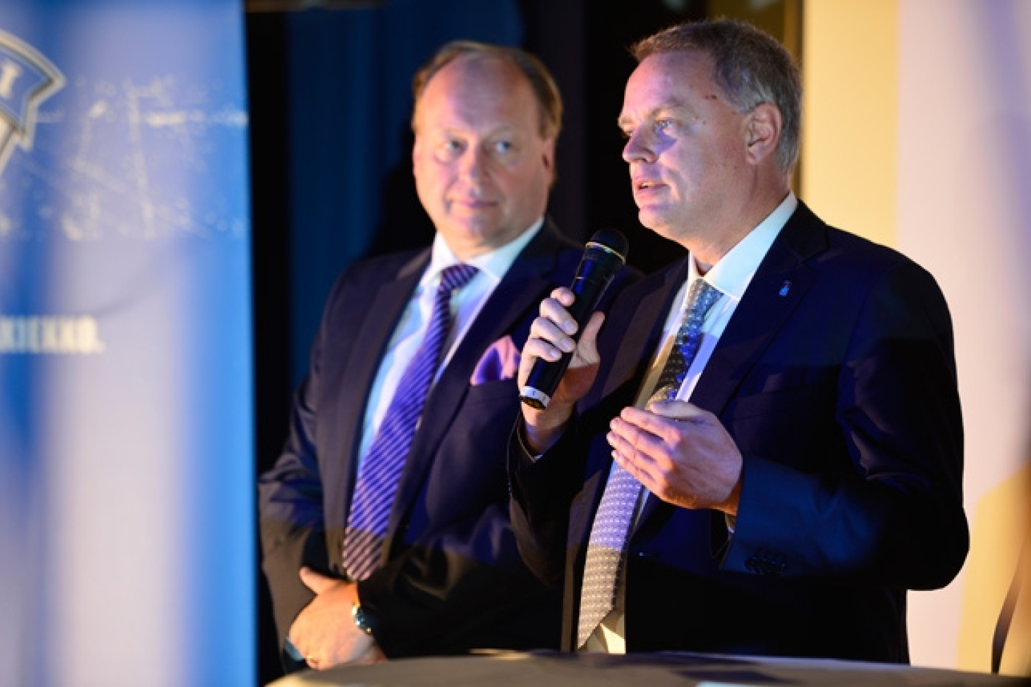 IIHF:n Lichtner hämmästeli Jääkiekkoliiton avoimuutta tulosjulkistuksessa - Video