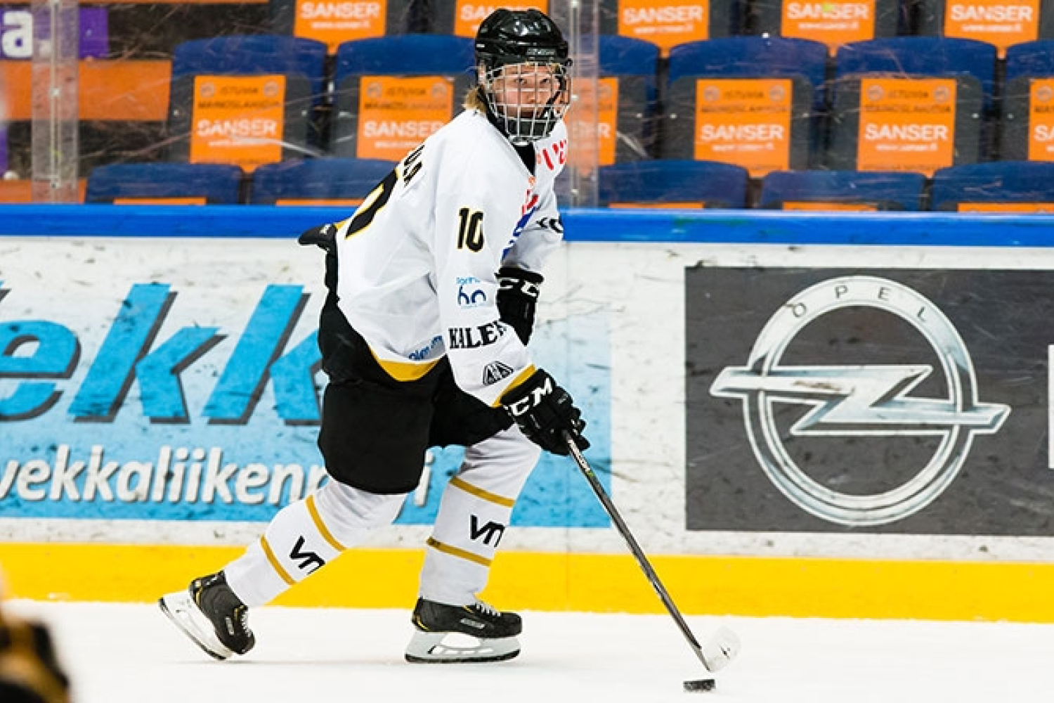Kärpät ja Blues voiton päässä Nuorten SM-liigan finaaleista – Välierien kolmannet osaottelut keskiviikkona