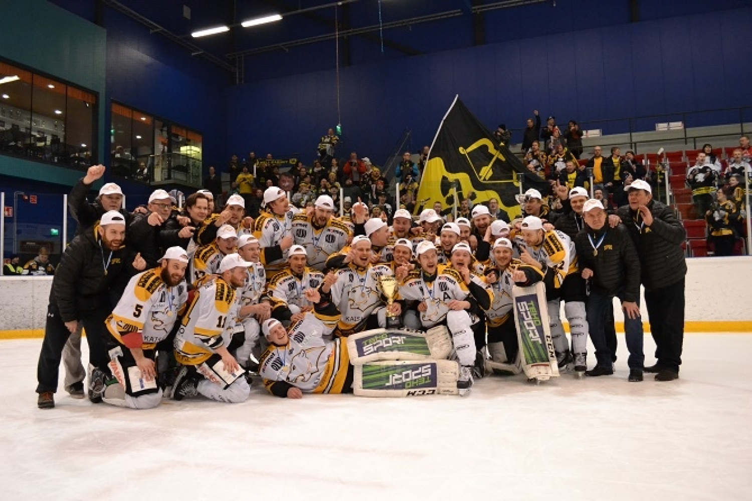 Riihola ratkaisi Suomi-sarjan mestaruuden ja Mestis-nousun IPK:lle