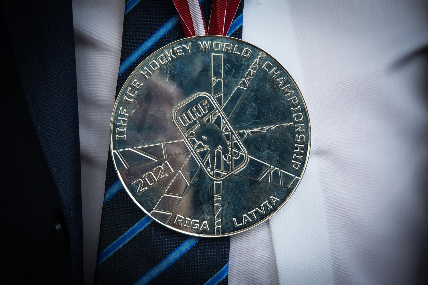 Tässä se jättiläinen on – Leijonien voittama MM-hopea!