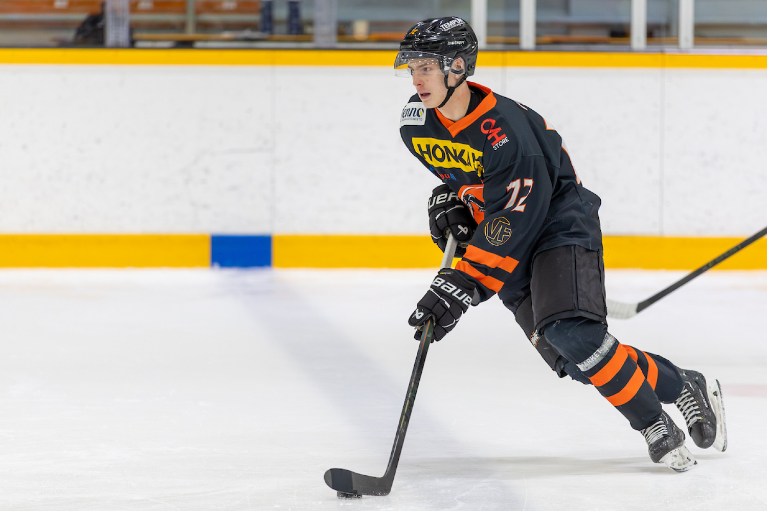 Haukoilta järisyttävä nousu voittoon ensimmäisessä finaalissa – ratkaisu vasta jatkoerässä 