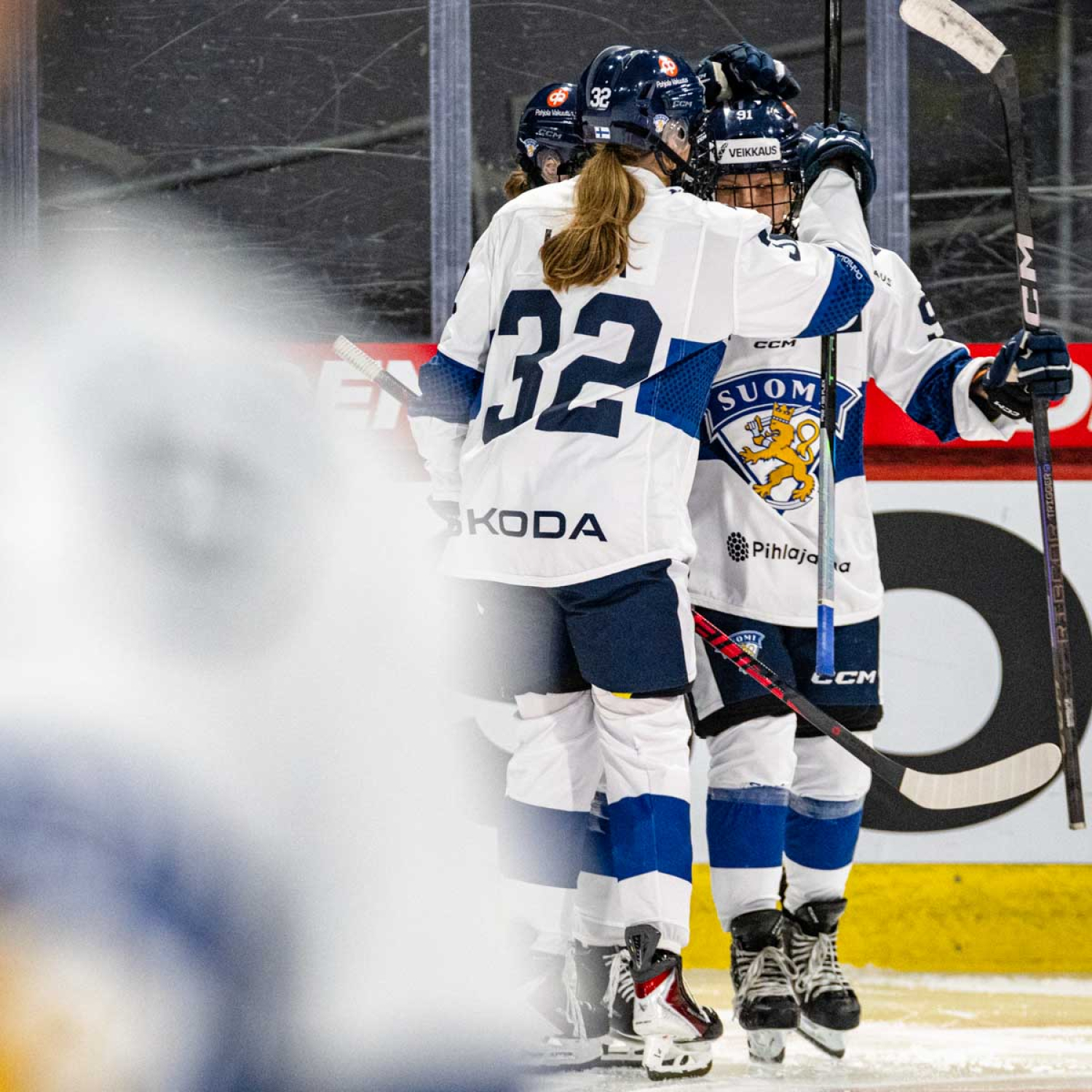 Kuvasarja: Naisleijonilla vahva alku kauteen – Nyt kaatui Ruotsi