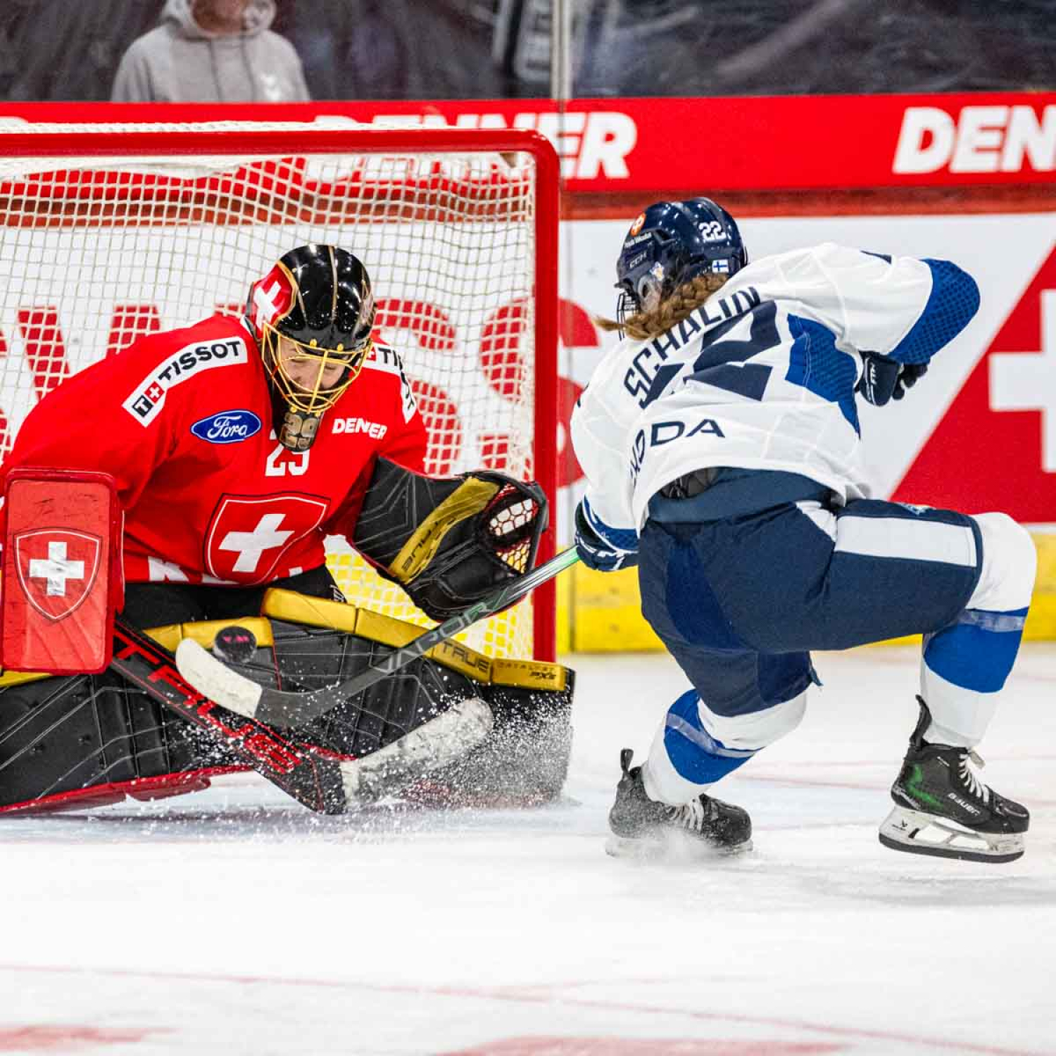 Kuvasarja: Naisleijonat vakuuttava avausturnauksessaan – Kolme ottelua, kolme voittoa