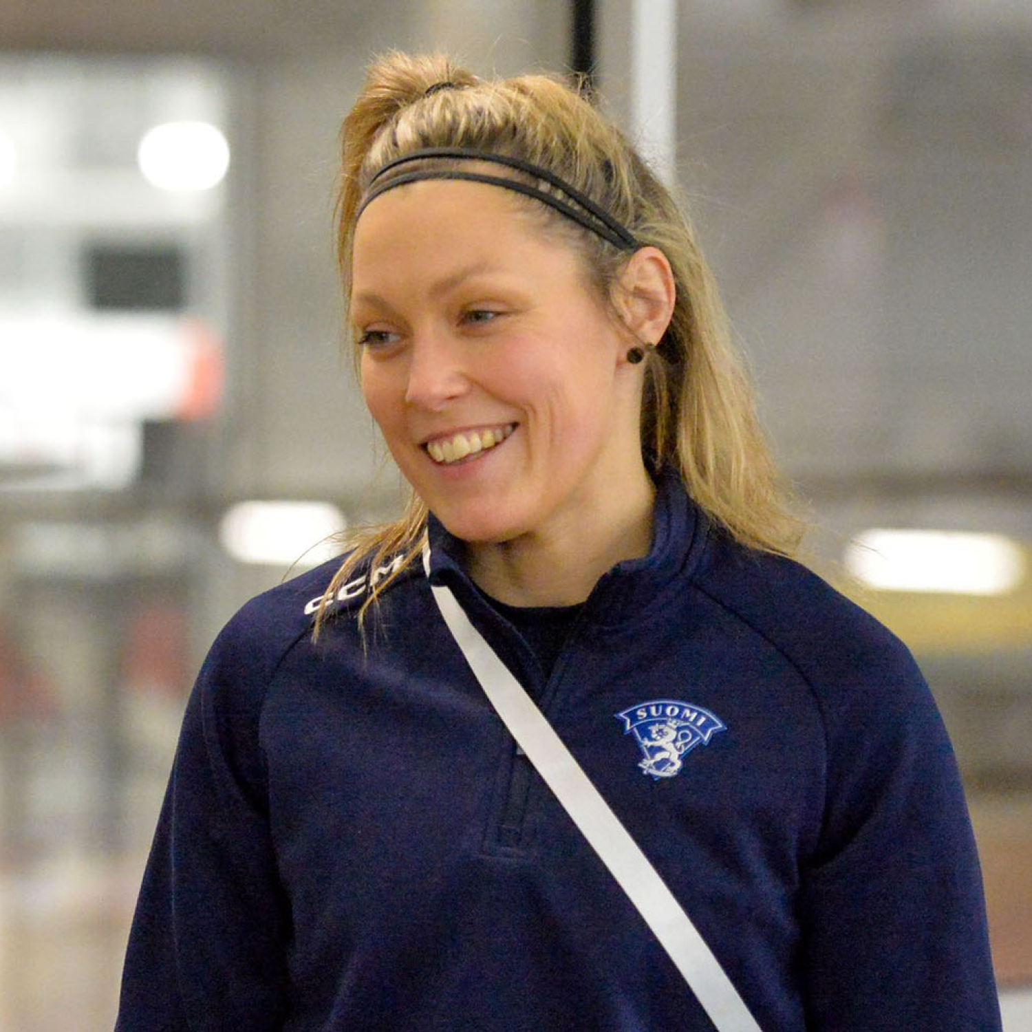 Elina Ojalalla on käynnissä seitsemäs kausi Tyttöleijonien fysioterapeuttina:  ”Parasta on ehdottomasti nämä tytöt”