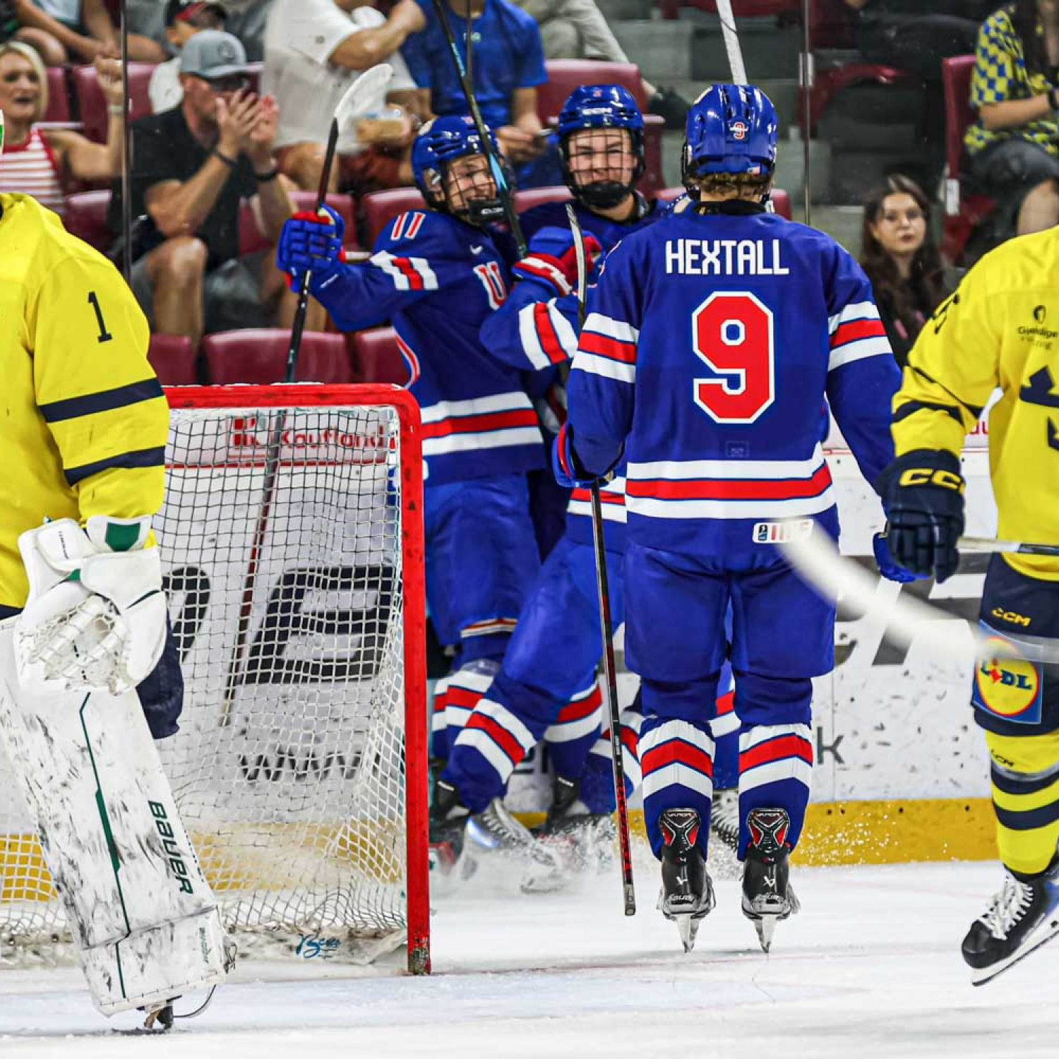 Hlinka Gretzky Cupin loppujärjestys: 1. USA, 2. Ruotsi, 3. Kanada, 4. Suomi...