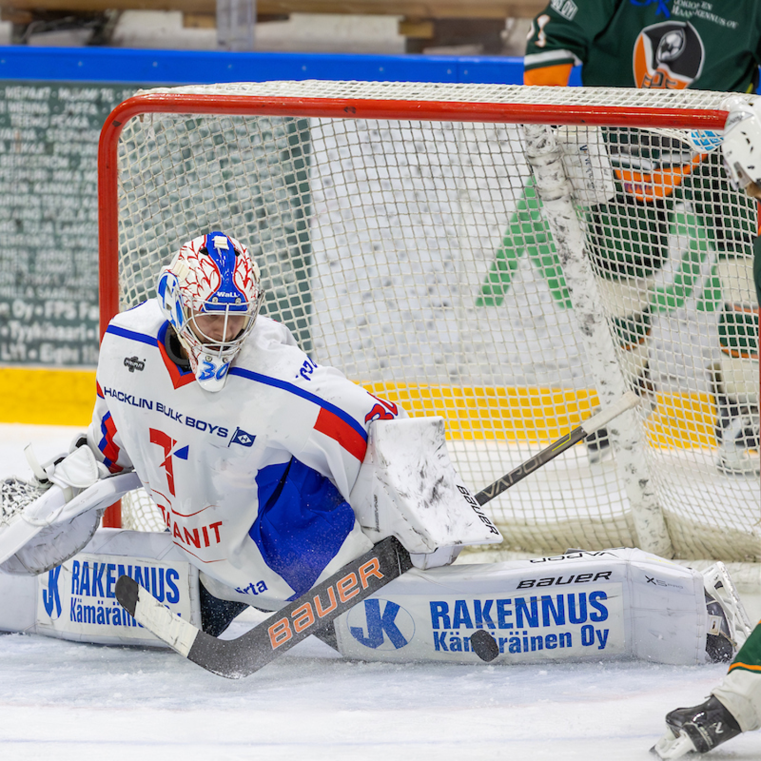 Haukkojen voittoputki katkesi Lapualla – Titaanit pitkästä aikaa voiton makuun 