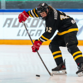 Pudotuspelikevät on täällä – Kärpät niputti HPK:n, Ilves voitokas Kuortaneella 