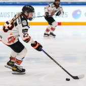 Huippukautta pelaava Eva Lamberg on nyt aiempaa rohkeampi: "Itsevarmuutta on tullut lisää"