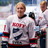 Kiekko-Espoo tyrmäävä Kuopiossa – HPK iski Kärpät-puolivälieräsarjan tasoihin 