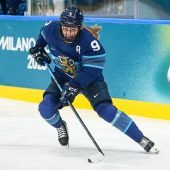 Nelli Laitinen kannustaa yliopistopolulle ja jahtaa PWHL-unelmaa – ”Steppi, jonka haluaisin ottaa” 