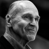 Kiitos Linkku! Jääkiekon hymyilevän herrasmiehen muisto elää