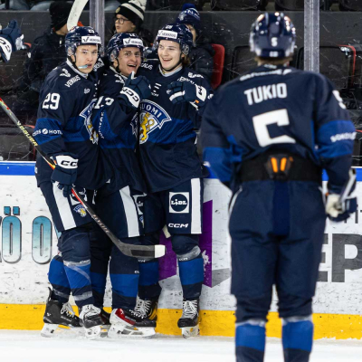 Maalikooste: Nuoret Leijonat avasi kotiturnauksensa 5–2-voitolla Tshekistä – Hyökkääjä Aarvalan unelma toteutui voitokkaasti