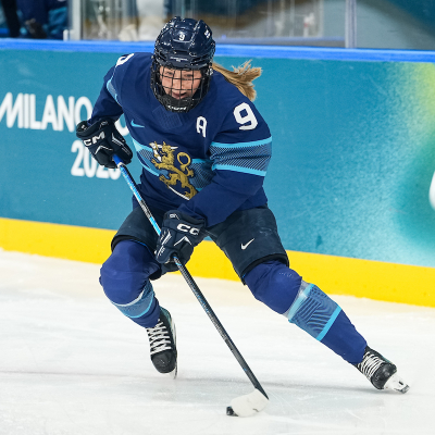 Nelli Laitinen kannustaa yliopistopolulle ja jahtaa PWHL-unelmaa – ”Steppi, jonka haluaisin ottaa” 