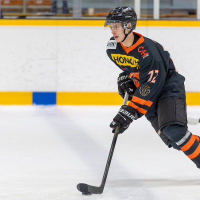 Haukoilta järisyttävä nousu voittoon ensimmäisessä finaalissa – ratkaisu vasta jatkoerässä 