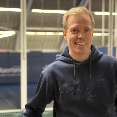 Tyttöjen Pohjola-leiri käynnistynyt Kuortaneella – Leijona-vala klo 21 kruunaa avauspäivän