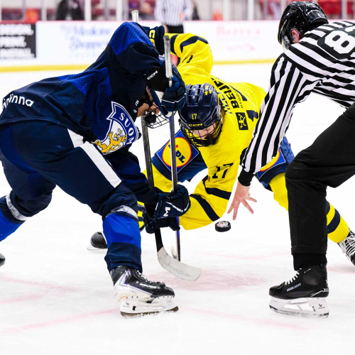 U17 sai kokemusta kapeasta kaukalosta: "Todella paljon kamppailupelaamista" – Päävalmentaja Kauppisen arvio World Challengesta