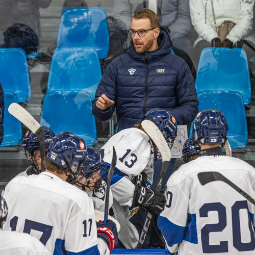 Mikä oli päävalmentaja Merikiven arvio U16:n Saksa-otteluista? Nämä asiat nousivat esille