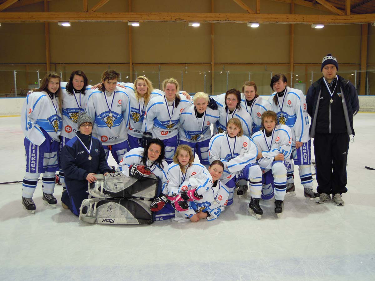 Hopeajoukkue joukkuekuvassa. leijonapennut-hopeajoukkue.jpg